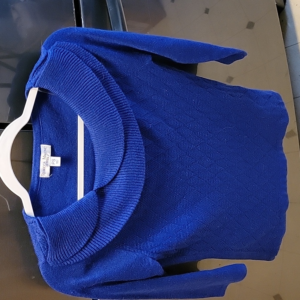 Women's sweater